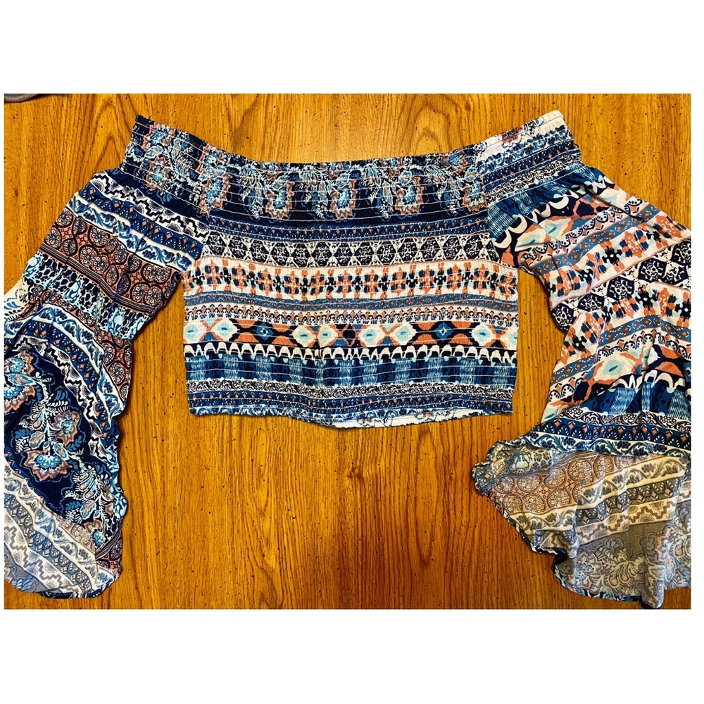 Long sleeved crop top!